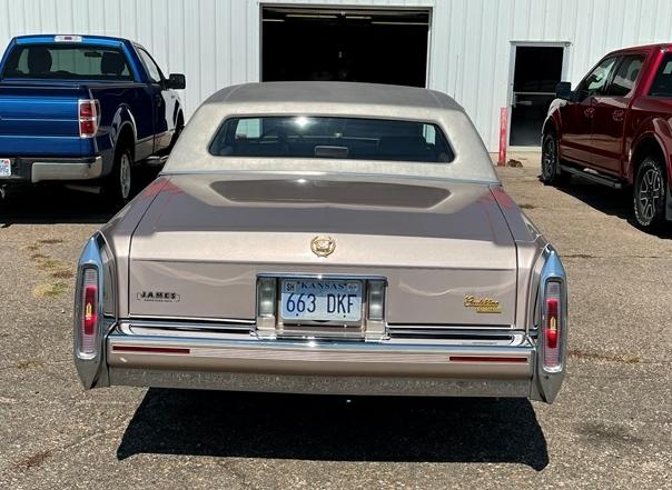 1992 Cadillac Brougham * No Reserve *