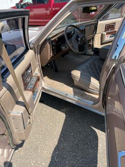 1992 Cadillac Brougham * No Reserve *