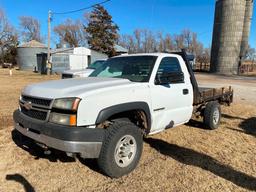 2007 Chevy Silverado 2500 HD Pickup, 4WD, Flatbed, 5th Wheel Hitch, AC, 172,707 Mi.