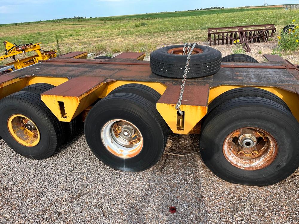 Fontaine Front Detach Crawler Trailer with Self-Contained Hydraulic System