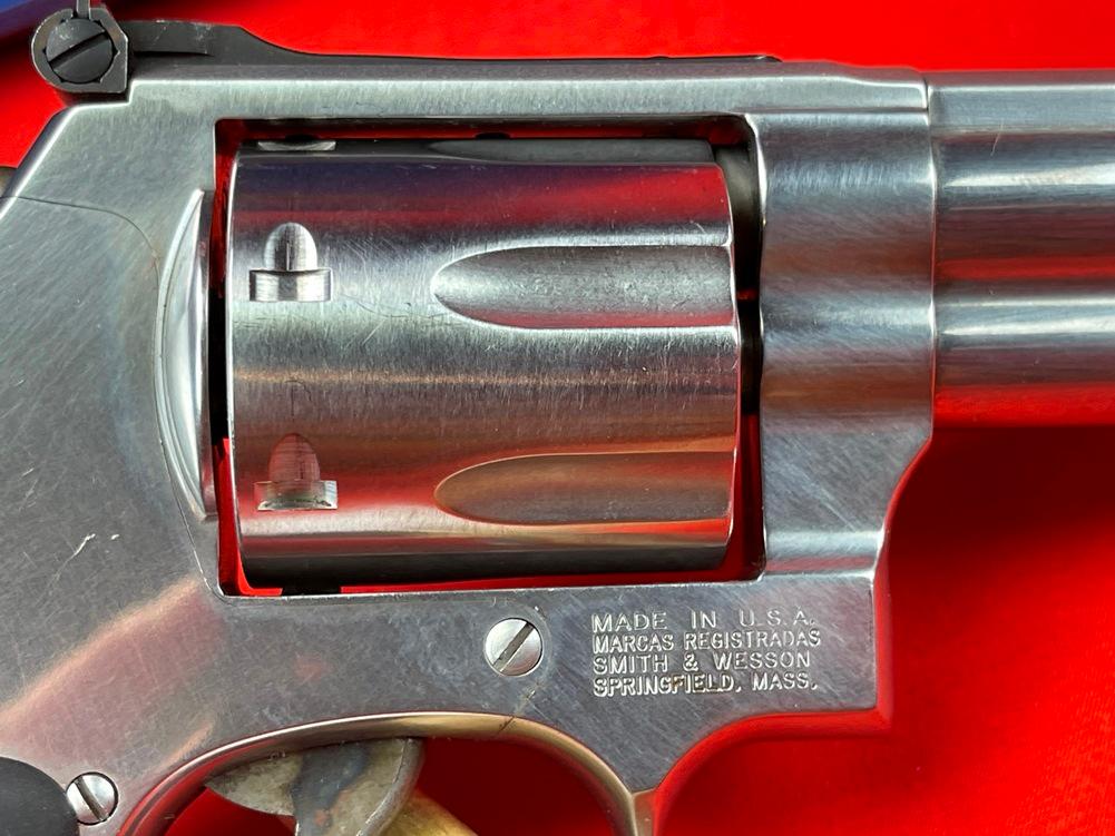 S&W 686-6, 357 Mag., SS 4” BBL w /Box, SN:CTA9915 (HG)