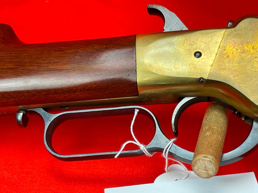 Uberti Henry, 44-40, SN:13257