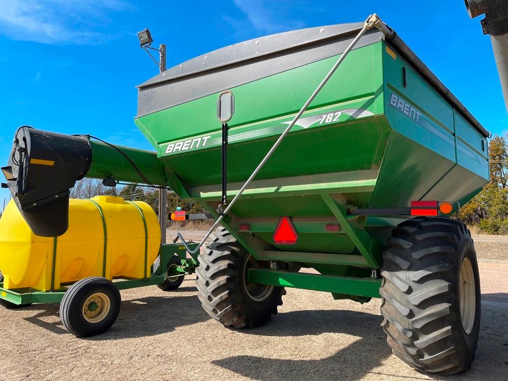 Unverferth Brent 782 Grain Cart