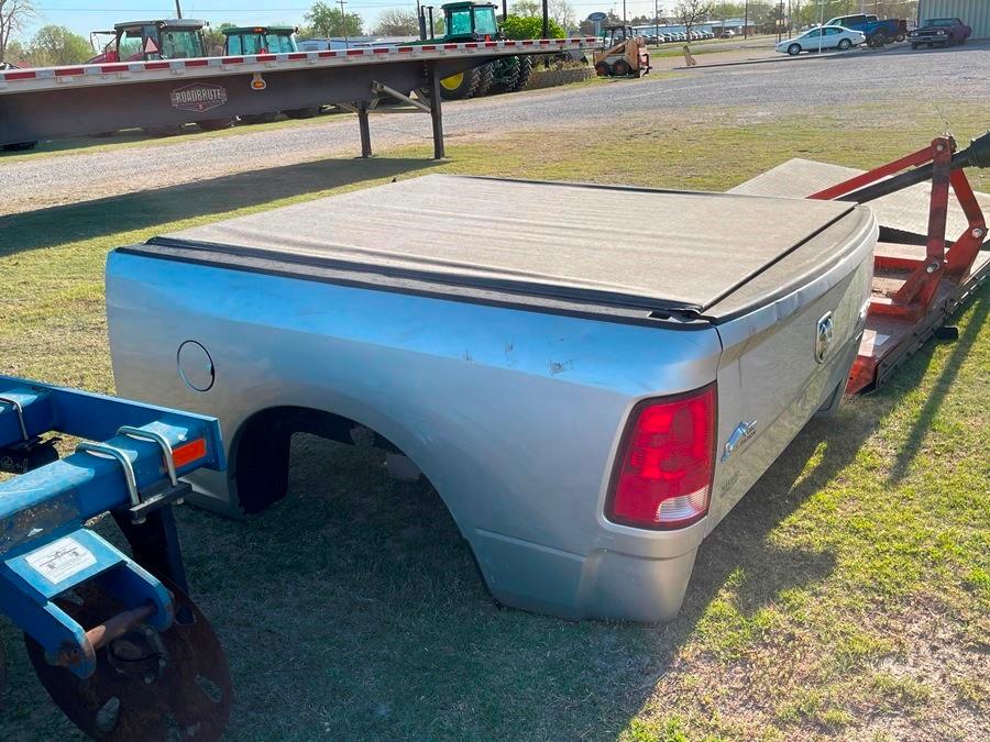 Ram Big Horn 4x4 Pickup Bed w/5th Wheel Ball