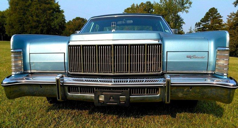 1975 Lincoln Town Car