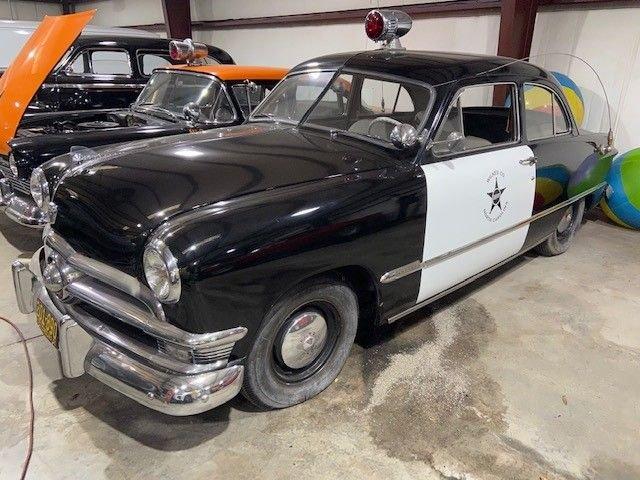 1950 Ford Sedan