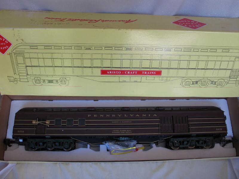 Six boxed craft train US Aristo Heavyweight "Pennsylvania" Passenger Cars,