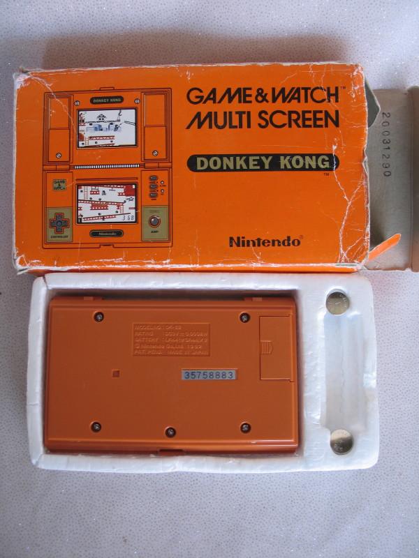 Boxed Nintendo "Donkey Kong" Game & Watch B-52 multi screen c1982. Works pe