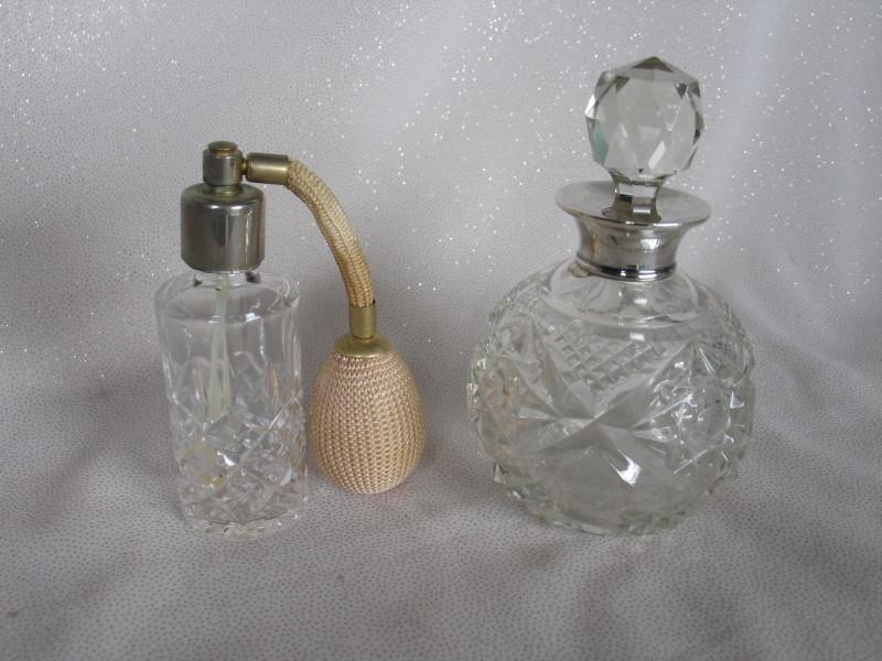 Vintage:- Perfume Stuart crystal atomiser 10cm. Also, round cut crystal per
