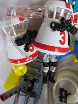 HTF 1966 Mattel 'Man In Space" Matt Mason. Moon suit pack, been open on dis