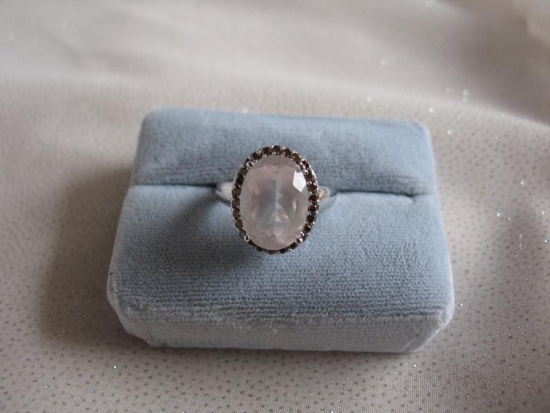 Ladies 14K White Gold Diamond & Rose Quartz dress ring, stamped 14K. Rose Q