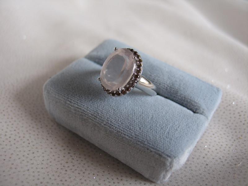 Ladies 14K White Gold Diamond & Rose Quartz dress ring, stamped 14K. Rose Q