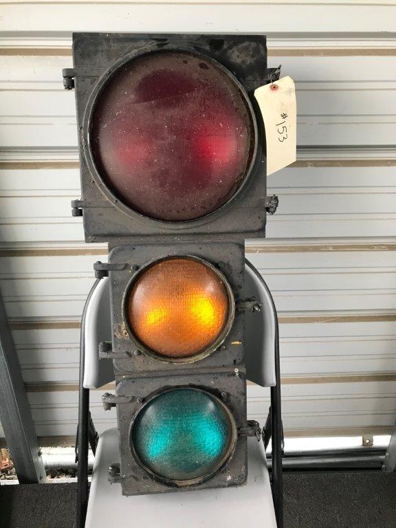 TRAFFIC LIGHT