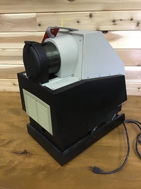 VINTAGE OPAQUE PROJECTOR