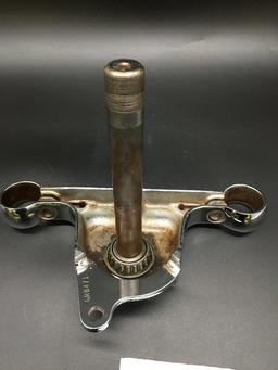 HARLEY DAVIDSON TRIPLE TREE UPPER w/ STEM