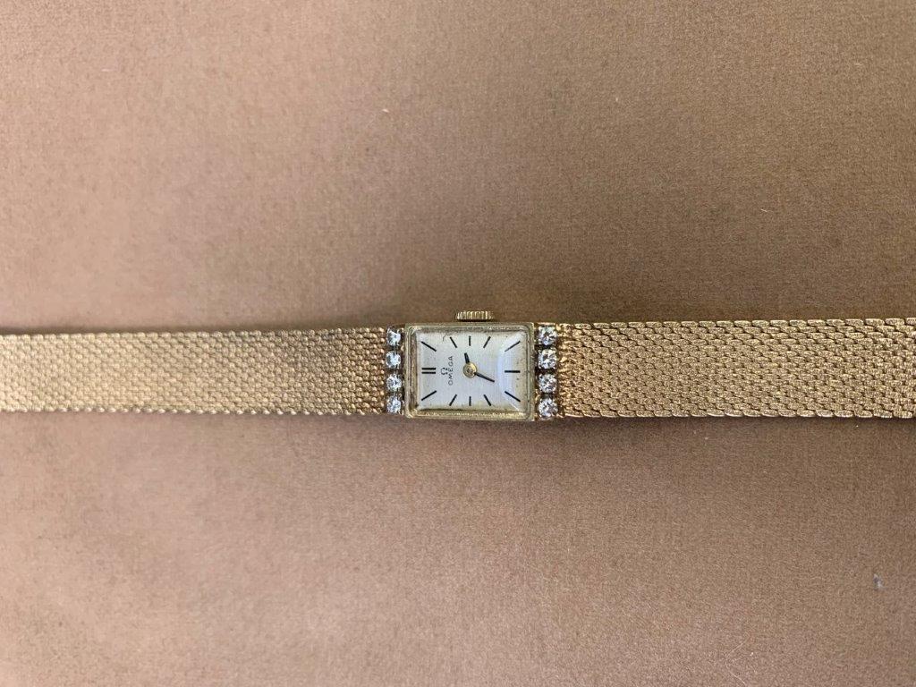 VINTAGE 14K AND DIAMOND OMEGA LADIES WRISTWATCH