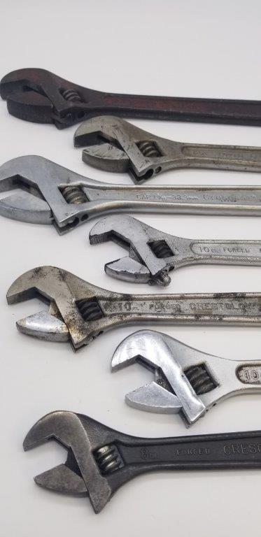 LOT OF CRESCENT WRENCHES