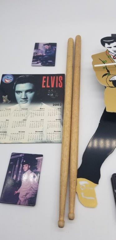 ELVIS PRESLEY COLLECTABLE LOT