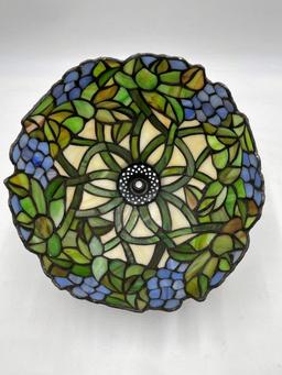 STAINED GLASS GRAPE DESIGN LAMP SHADE