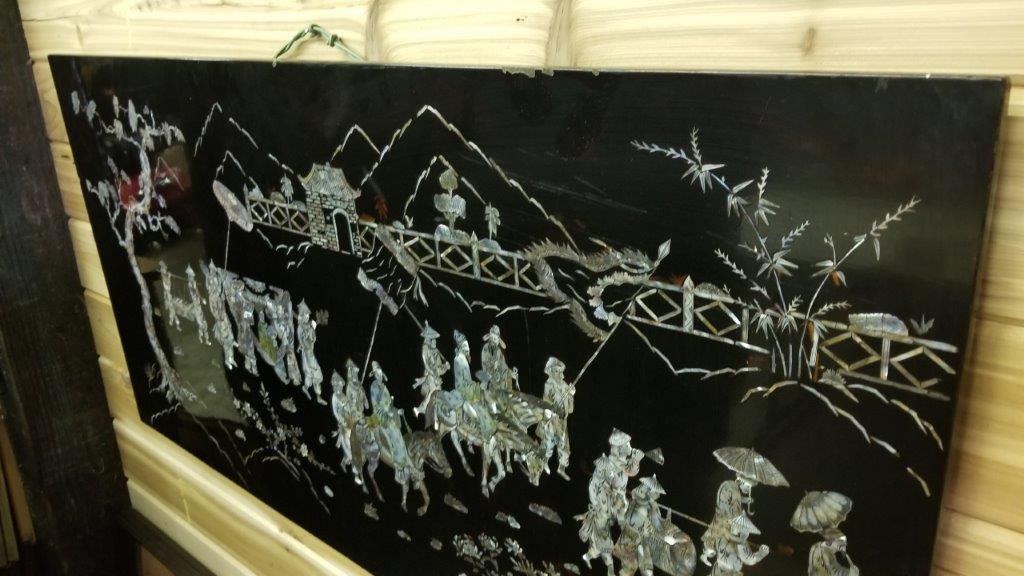 VINTAGE INLAID LACQUER ASIAN ORIENTAL ART