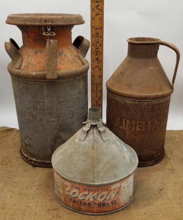 THREE FARM ANTIQUE GALVANIZED DÉCOR