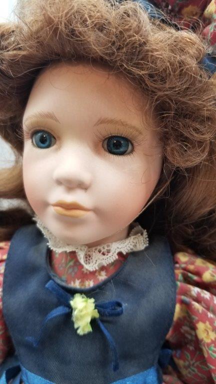 VINTAGE DOLLS AND DOLL CRIB