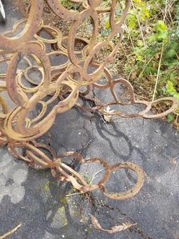 WELDED HORSE SHOE CHAIR