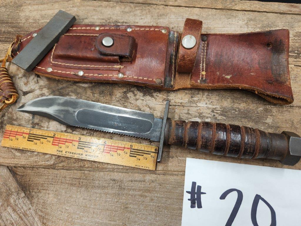 VINTAGE CAMILLUS KNIFE