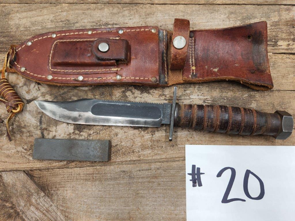 VINTAGE CAMILLUS KNIFE