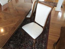 Thomasville dining room table- Pecan inlaid pattern provincial style w/carved legs, 2 captain & 4