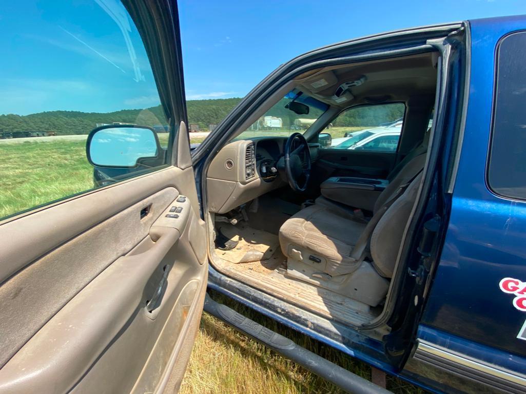 2002 SILVERADO 1500 4X4 3 DOOR PICKUP CHEVROLET 1GCEK19T62E195921 High miles/hours plus vandalism