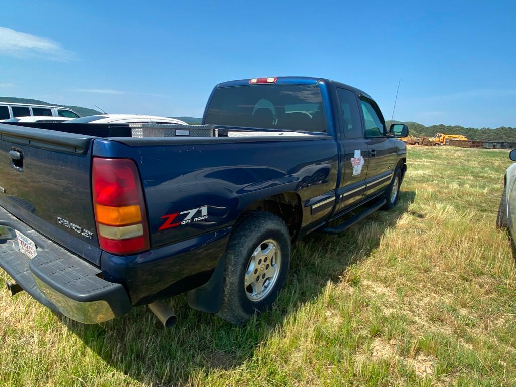 2002 SILVERADO 1500 4X4 3 DOOR PICKUP CHEVROLET 1GCEK19T62E195921 High miles/hours plus vandalism