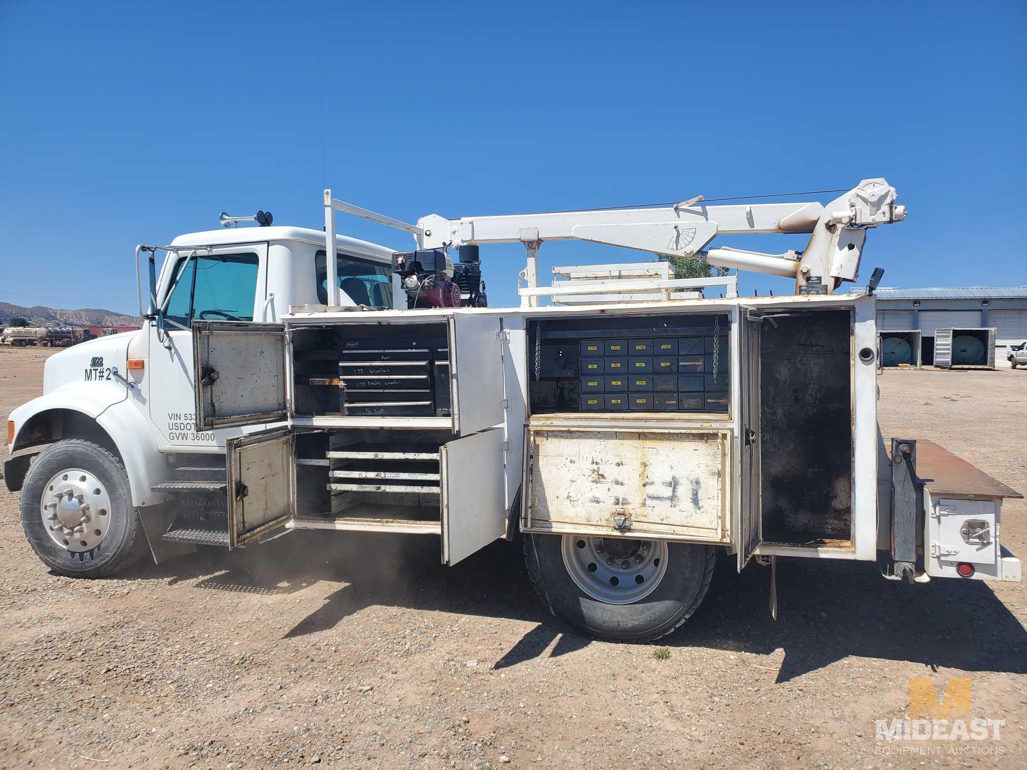 1996 International 4700DT, Mechanic Truck