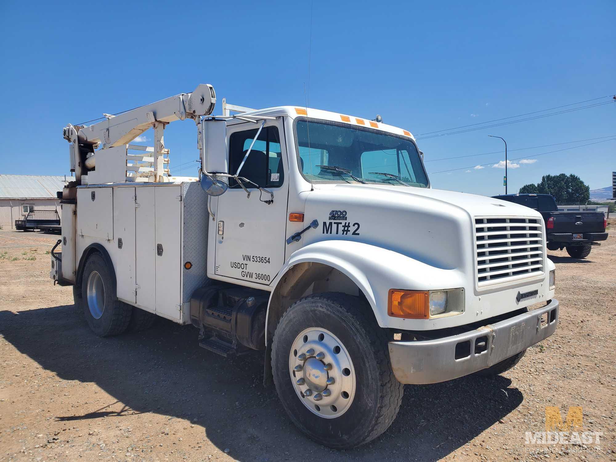 1996 International 4700DT, Mechanic Truck