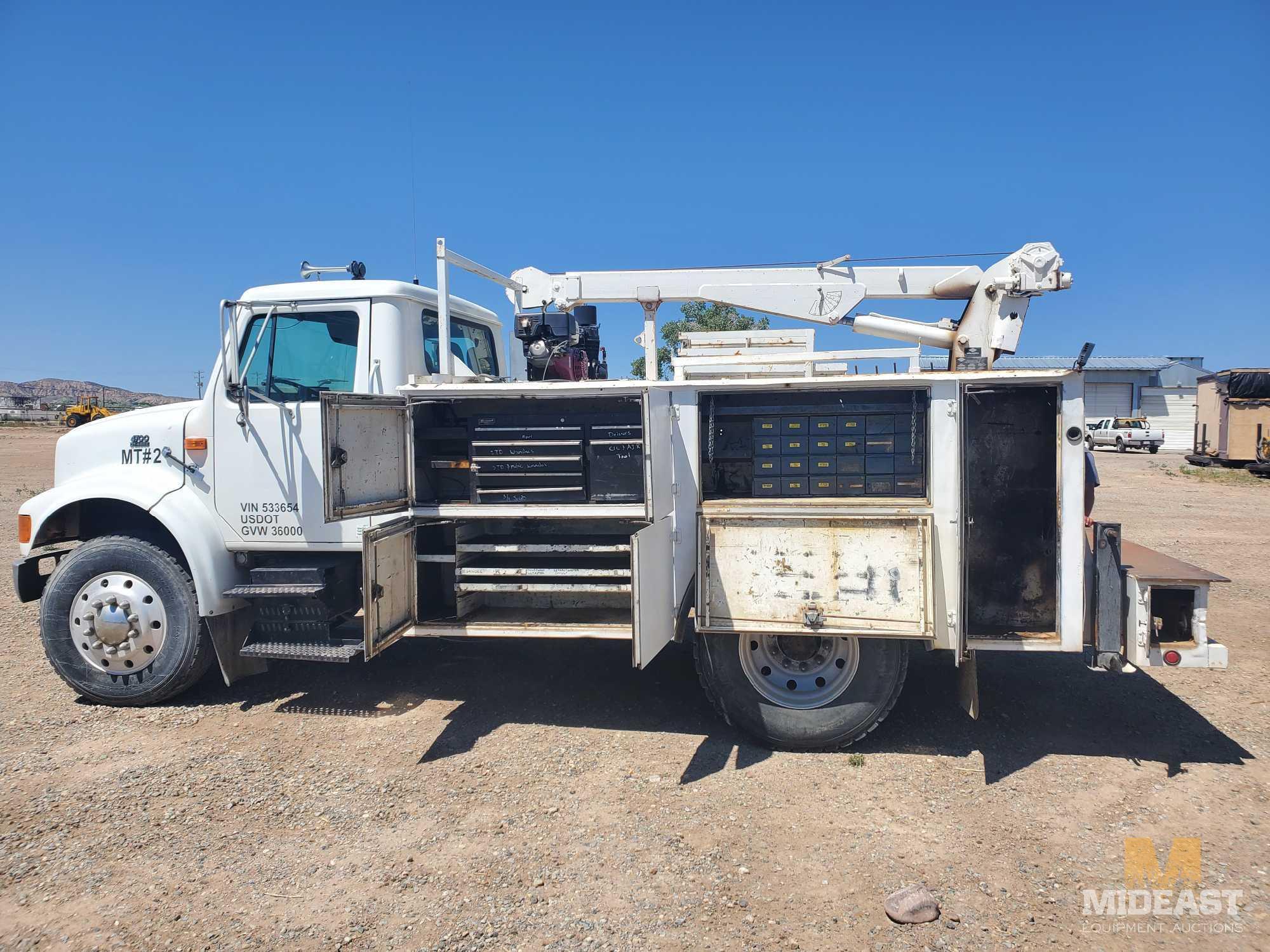 1996 International 4700DT, Mechanic Truck