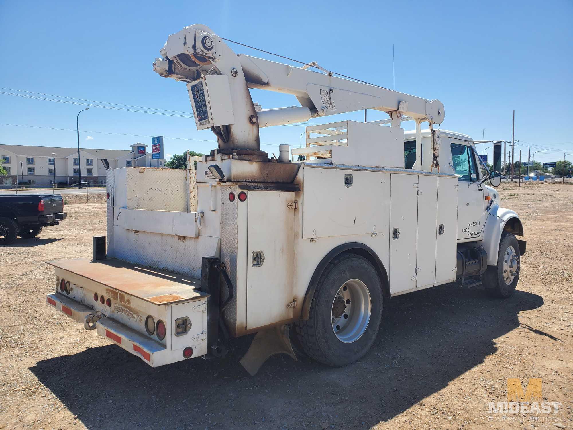 1996 International 4700DT, Mechanic Truck