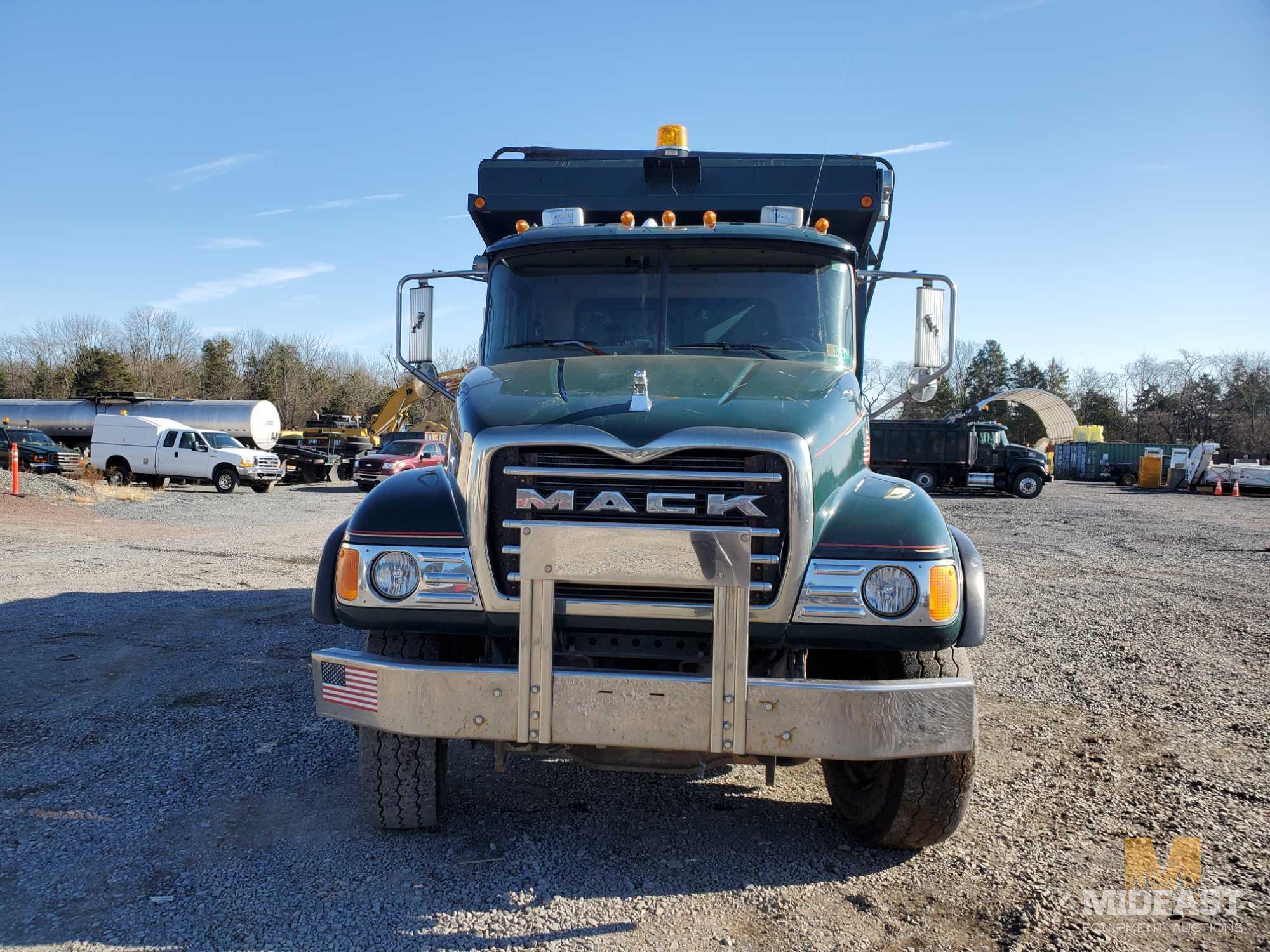 2006 Mack CV713 Granite Truck, VIN # 1M2AG11C26M032007