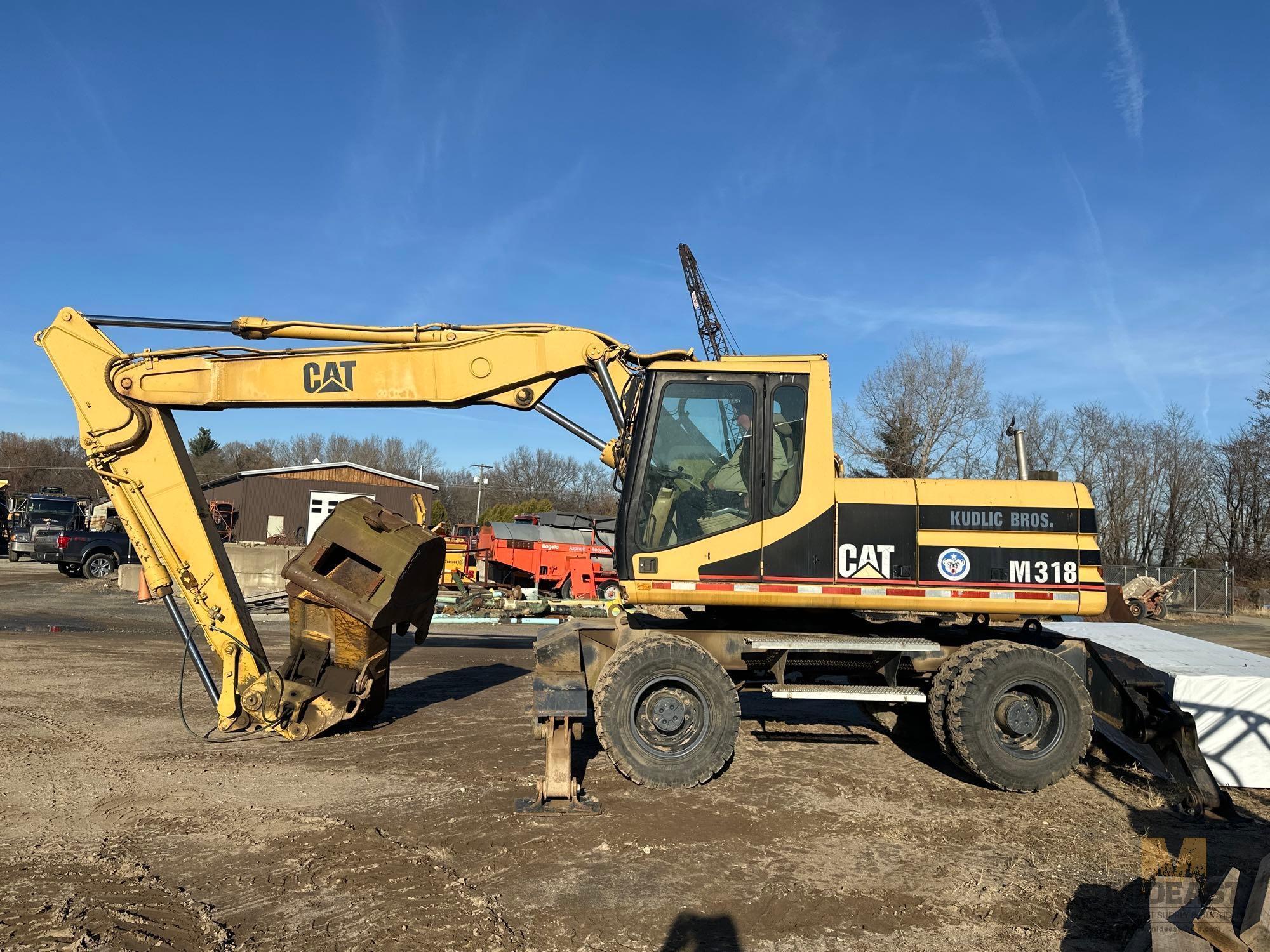 CAT M318 Wheeled Excavator