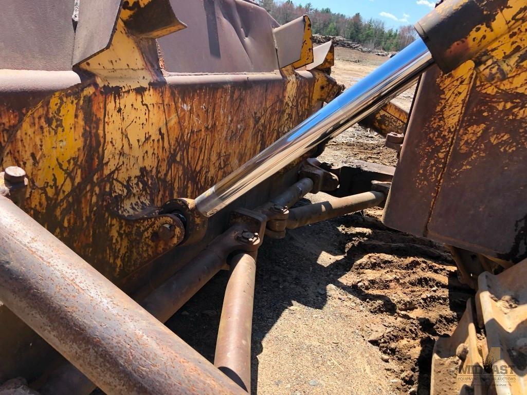 1989 Komatsu D135A Dozer