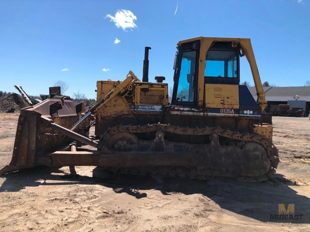 1989 Komatsu D135A Dozer