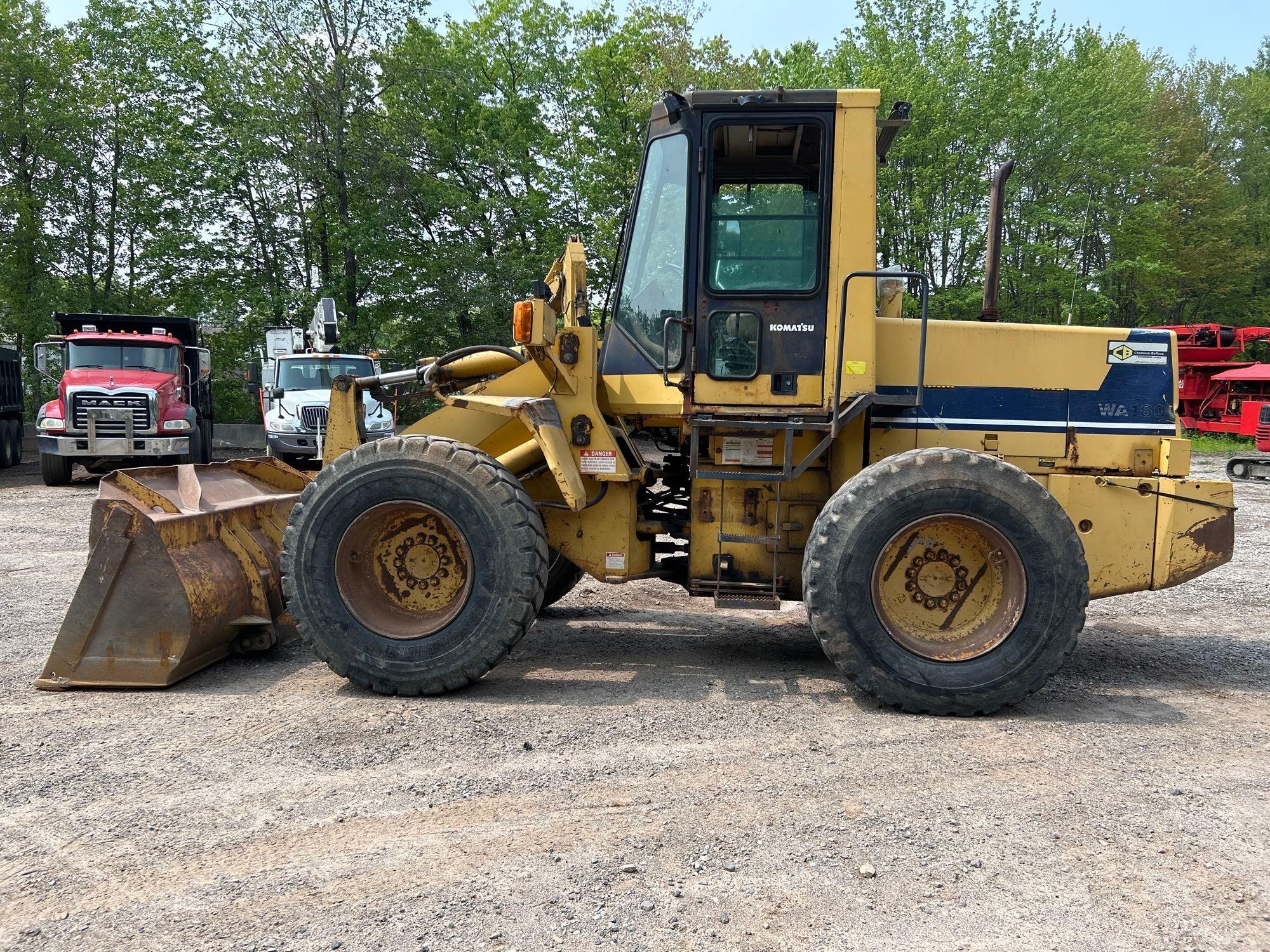 1993 Komatsu WA180 Loader