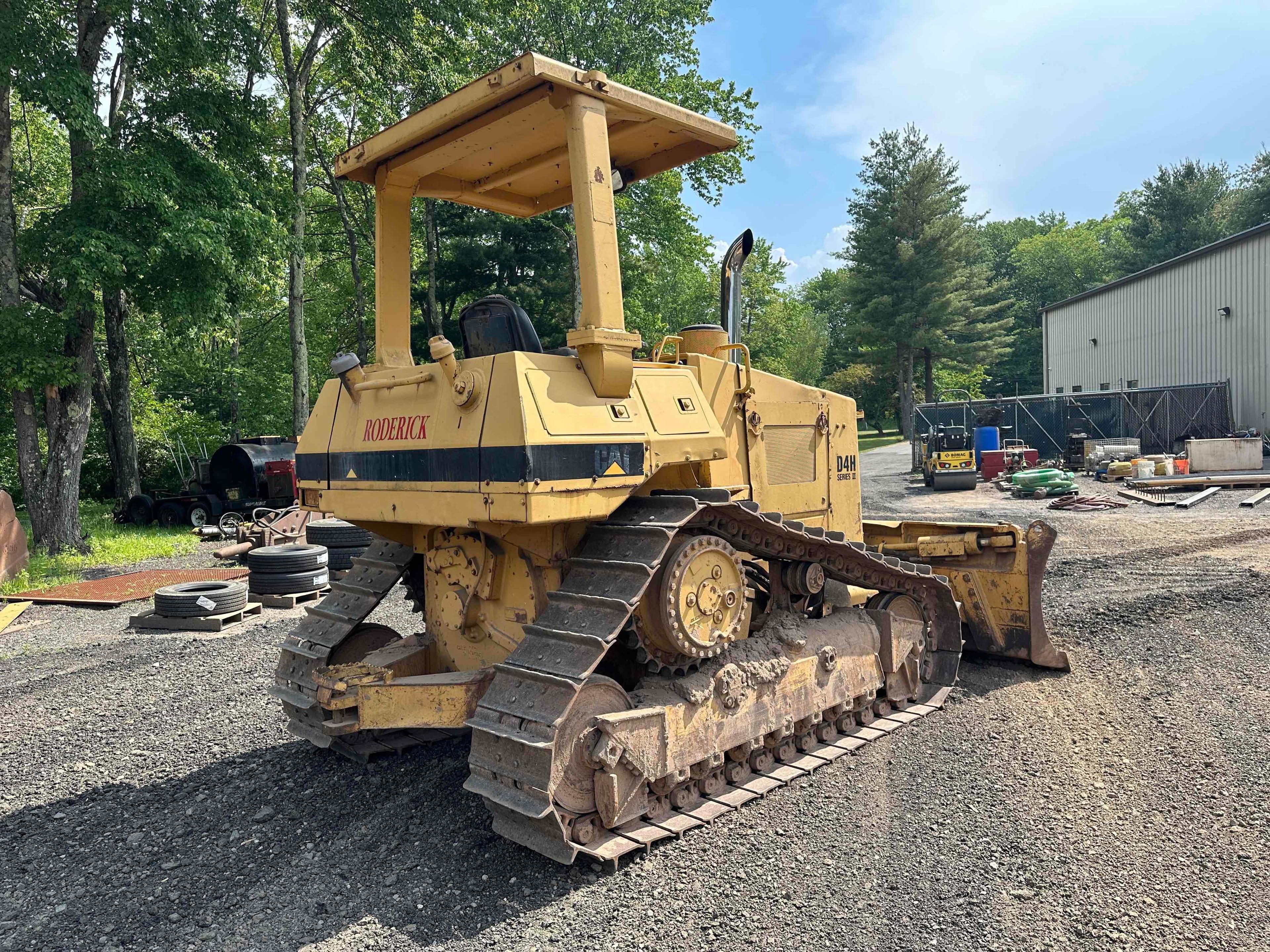 1986 CAT D4H II Dozer