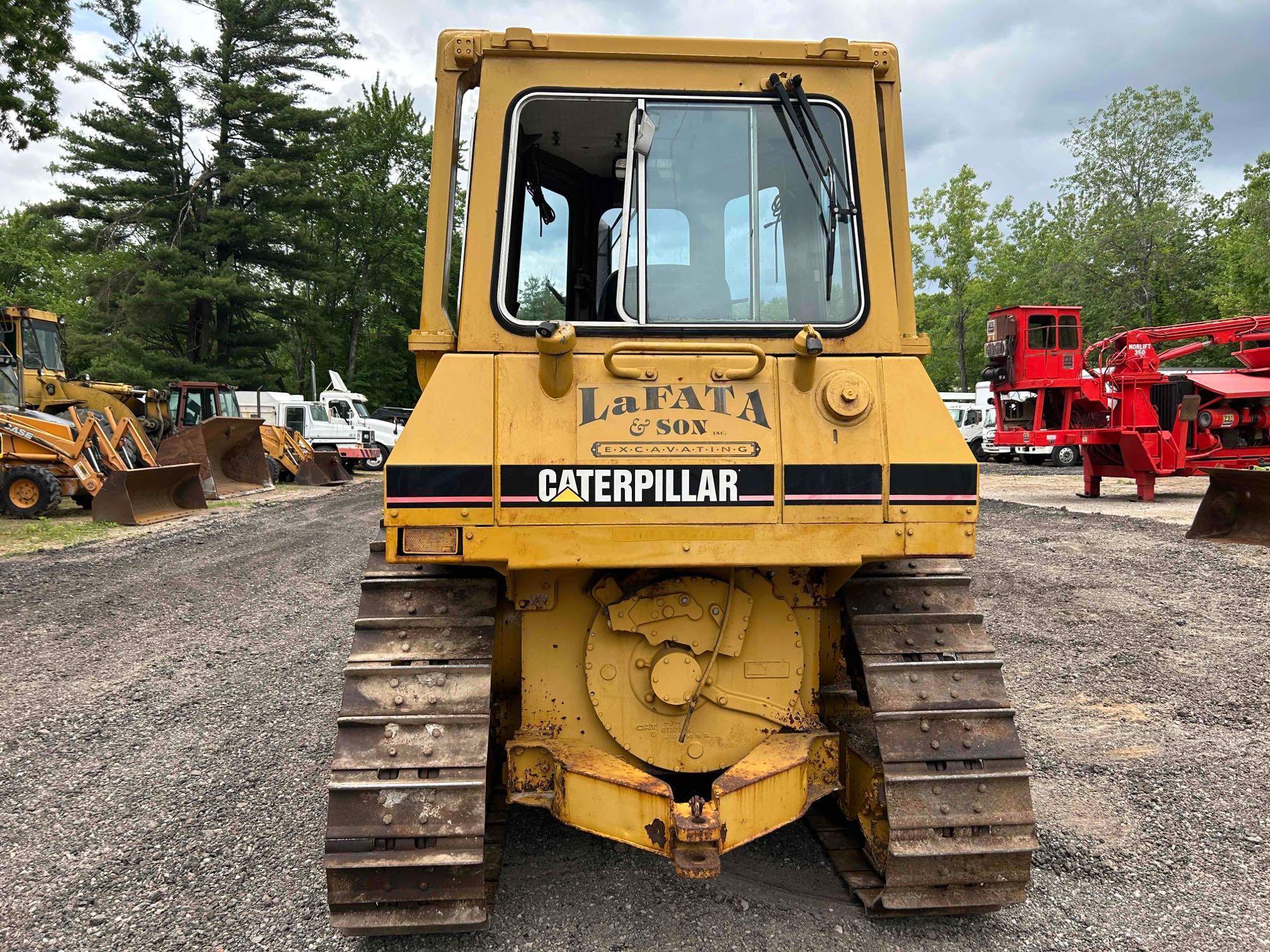 1986 CAT D4H Dozer