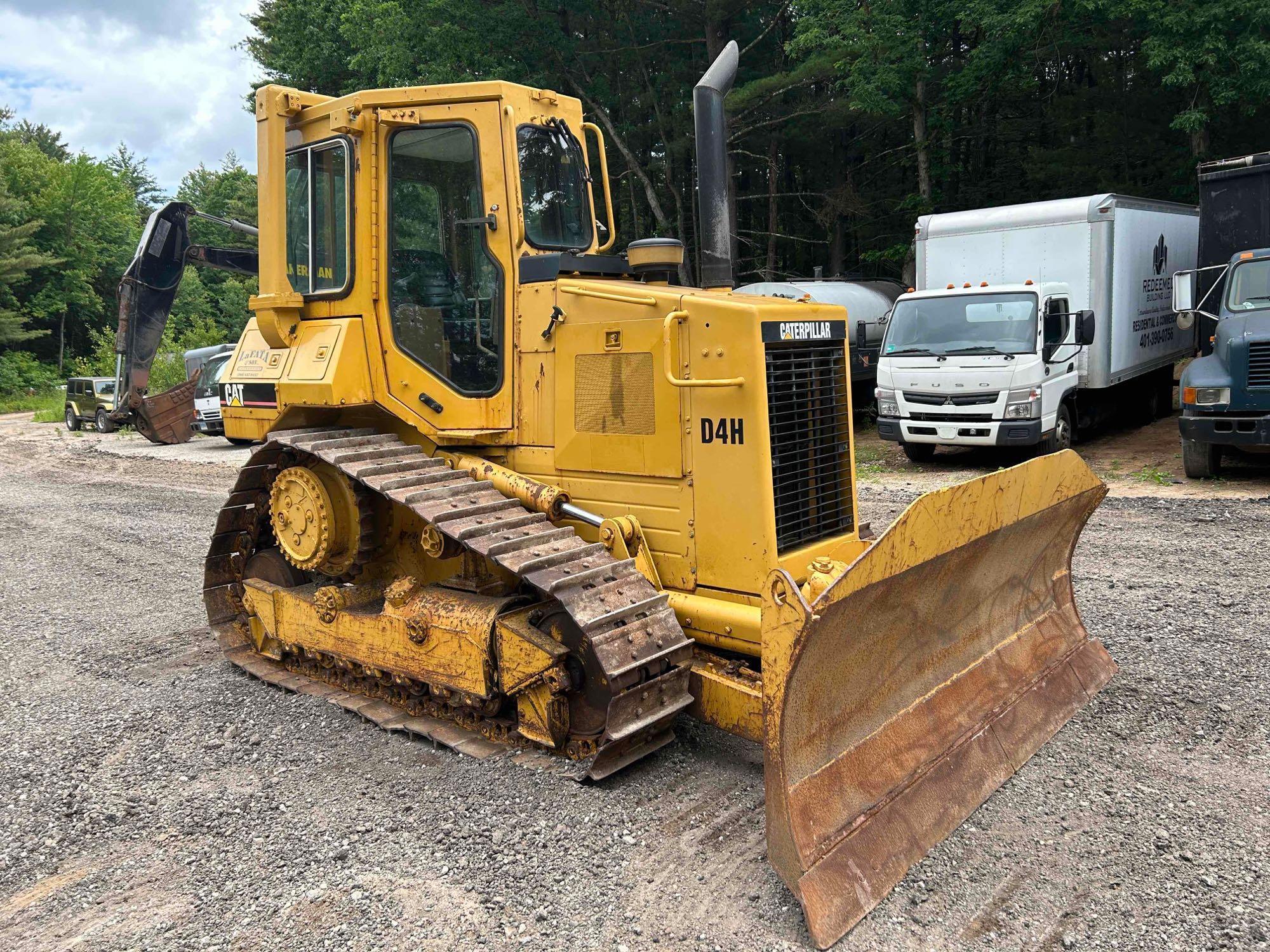 1986 CAT D4H Dozer