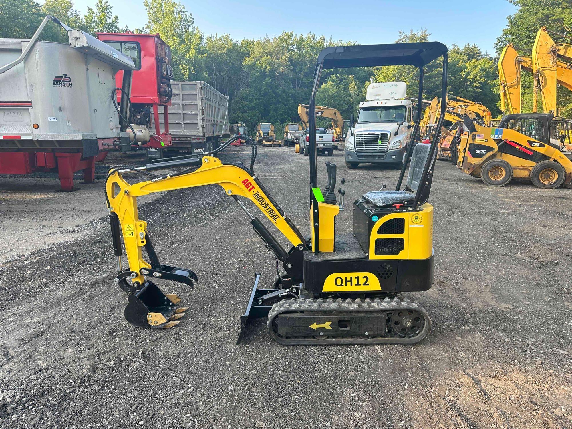 2023 AGT Mini Excavator (NEW)