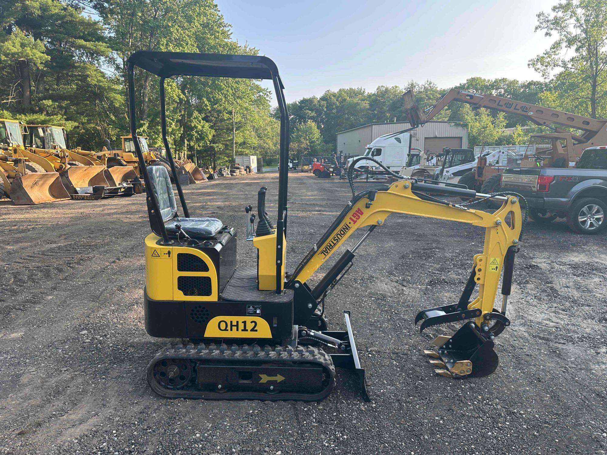 2023 AGT Mini Excavator (NEW)