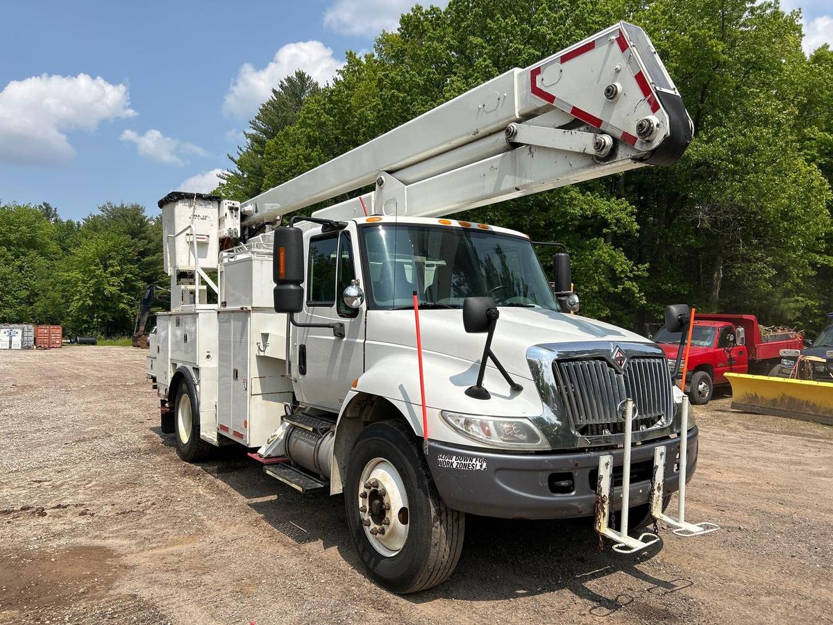 2005 International 4400 Bucket Line Truck, VIN # 1HTMKADN05H103454