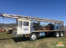 Swabbing Rig on crane carrier.