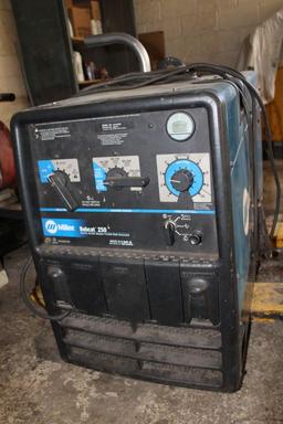 Miller Bobcat 250 Welder