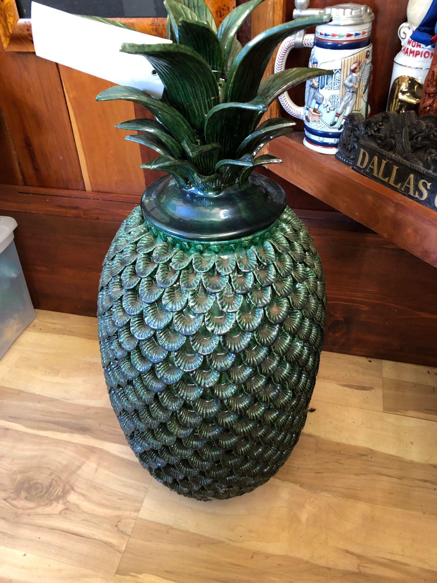 Metal pineapple